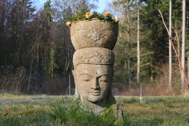 gartenmitbuddha.jpg